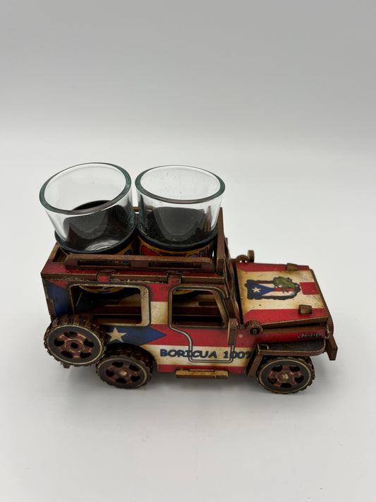 Jeep in wood with two shot glass ''Boricua 100%''